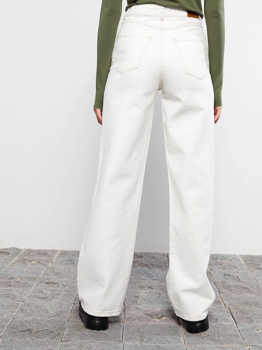 Blugi Rodeo cu Detalii de Buzunar Wideleg Straight pentru Femei-5