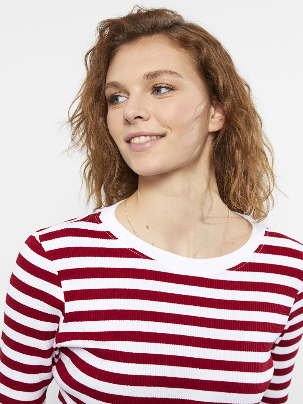 Kırmızı Bisiklet Yaka Çizgili Uzun Kollu Kadın Tişört-3