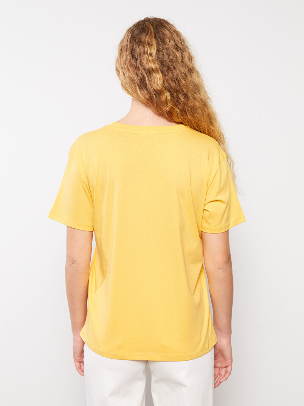 تيشيرت قطن كم قصير مطبوع بياقة دائرية للسيدات-4