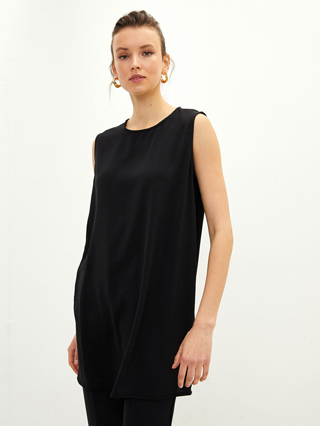 Siyah Kadın Bisiklet Yaka Düz Kolsuz Tunik