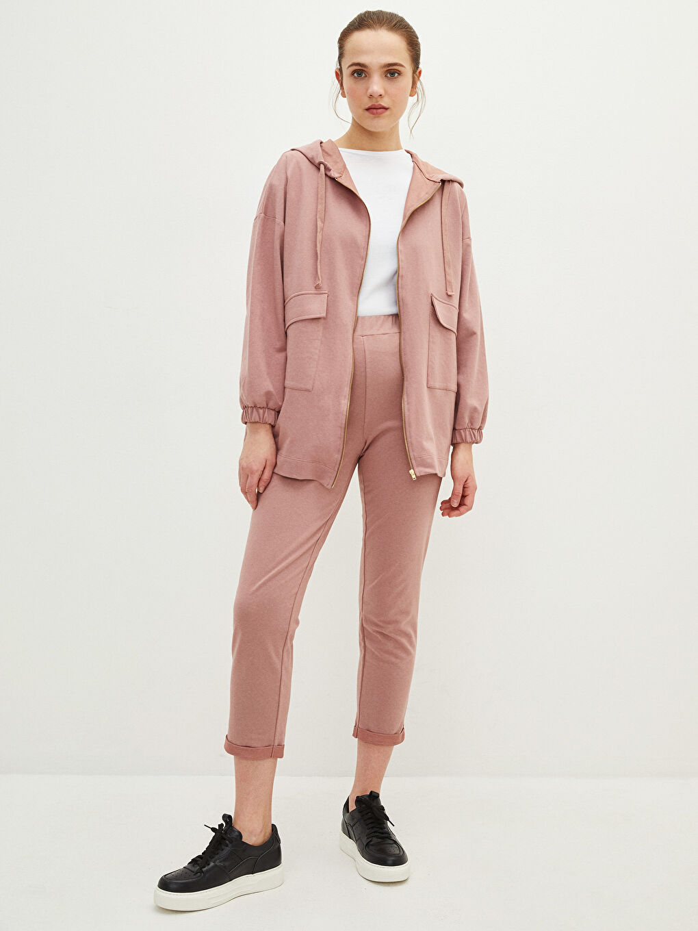 بنطلون رياضي بخصر مرن وجيوب عادية للسيدات-1