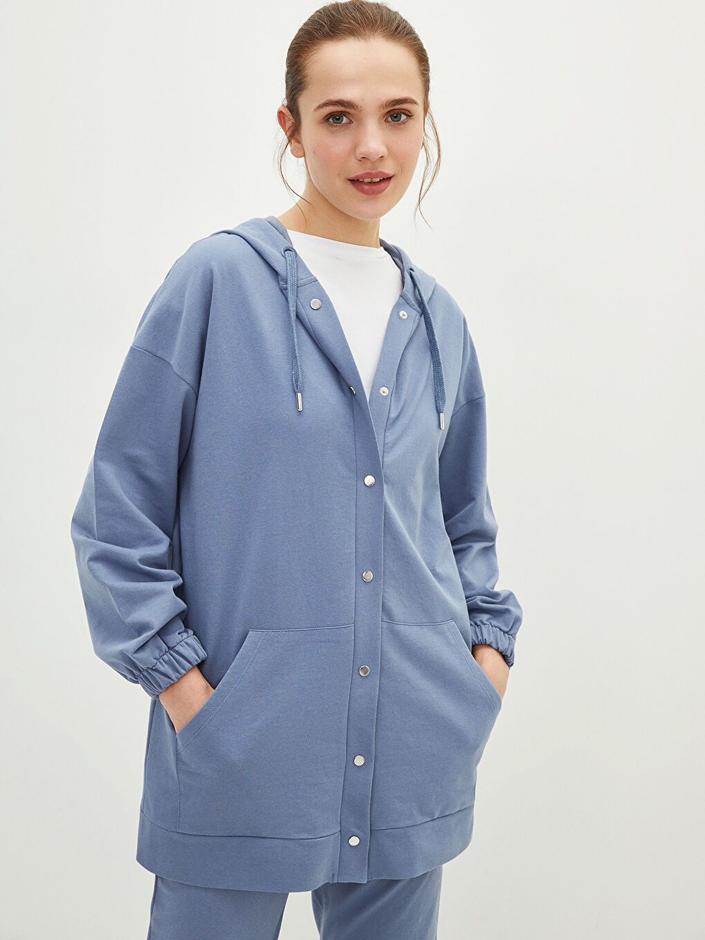 Mavi Kapüşonlu Düz Uzun Kollu Kadın Spor Hırka-1