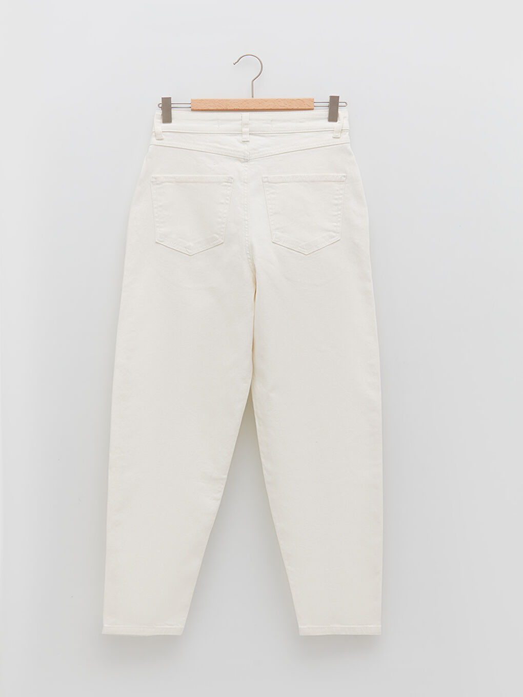 Beyaz Standart Fit Cep Detaylı Kadın Rodeo Jean Pantolon-7