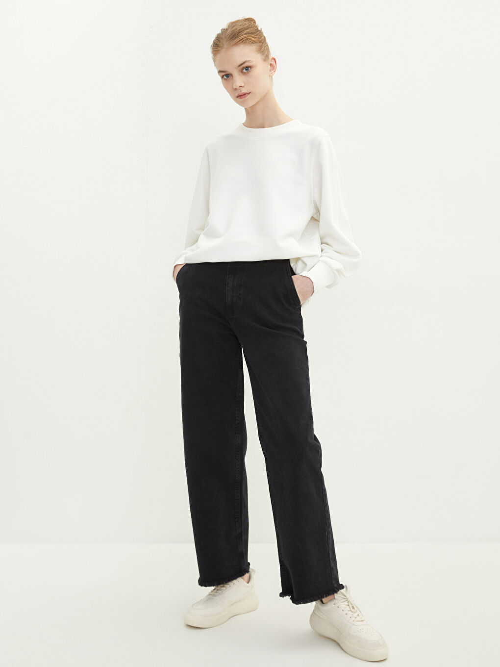 LCW Modest Siyah Standart Fit Cep Detaylı Kadın Rodeo Jean Pantolon - 2
