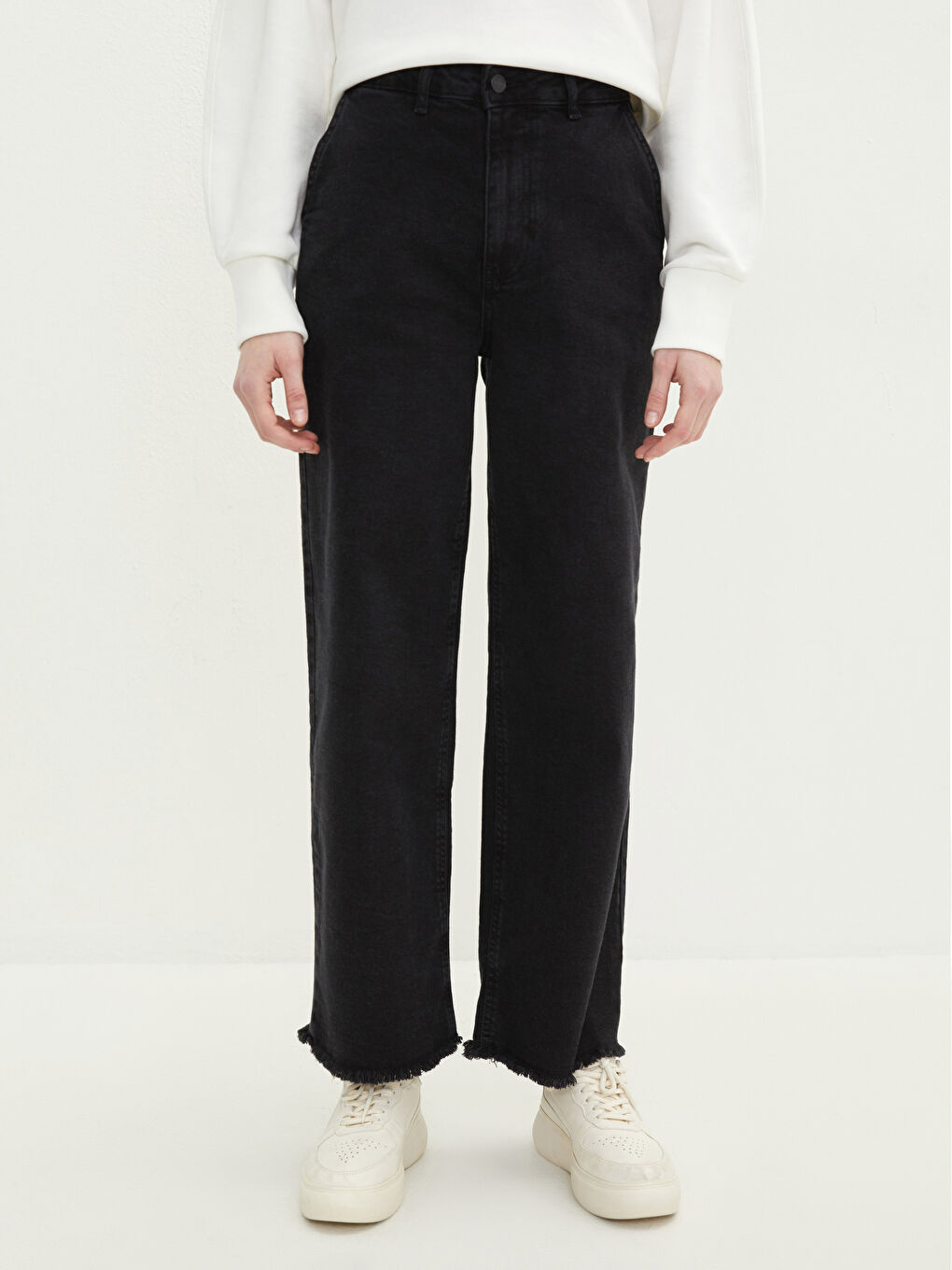 LCW Modest Siyah Standart Fit Cep Detaylı Kadın Rodeo Jean Pantolon - 4
