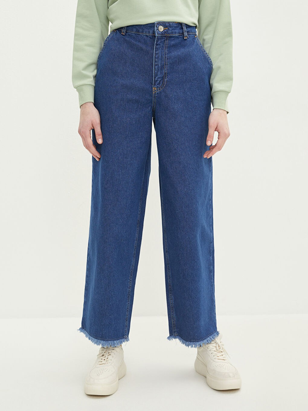 İndigo Standart Fit Cep Detaylı Kadın Rodeo Jean Pantolon-3