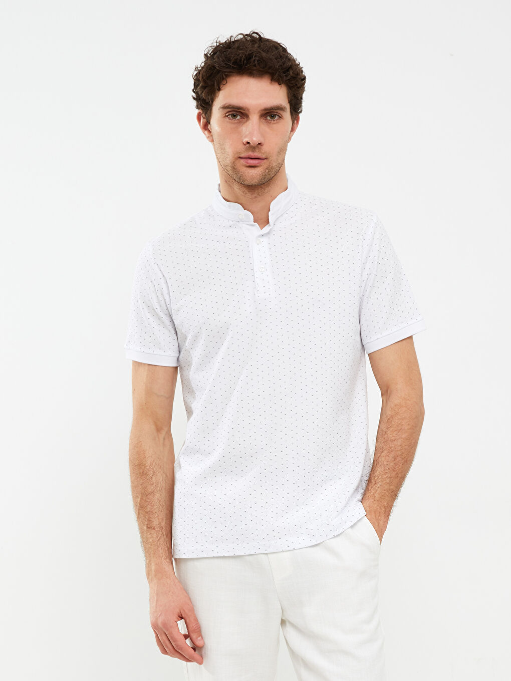 LCWAIKIKI Classic Grandad Collar Short Sleeve Patterned Men's T-Shirt -S2FM83Z8-K7U