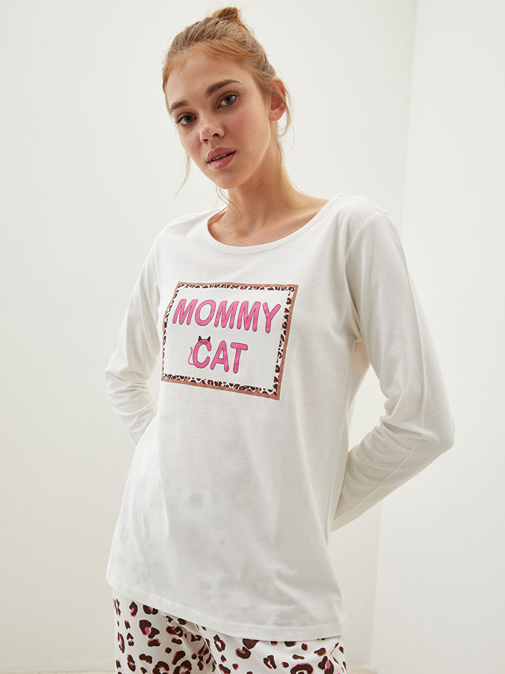 Set de pijama din bumbac cu mânecă lungă imprimată și guler rotund pentru femei-1