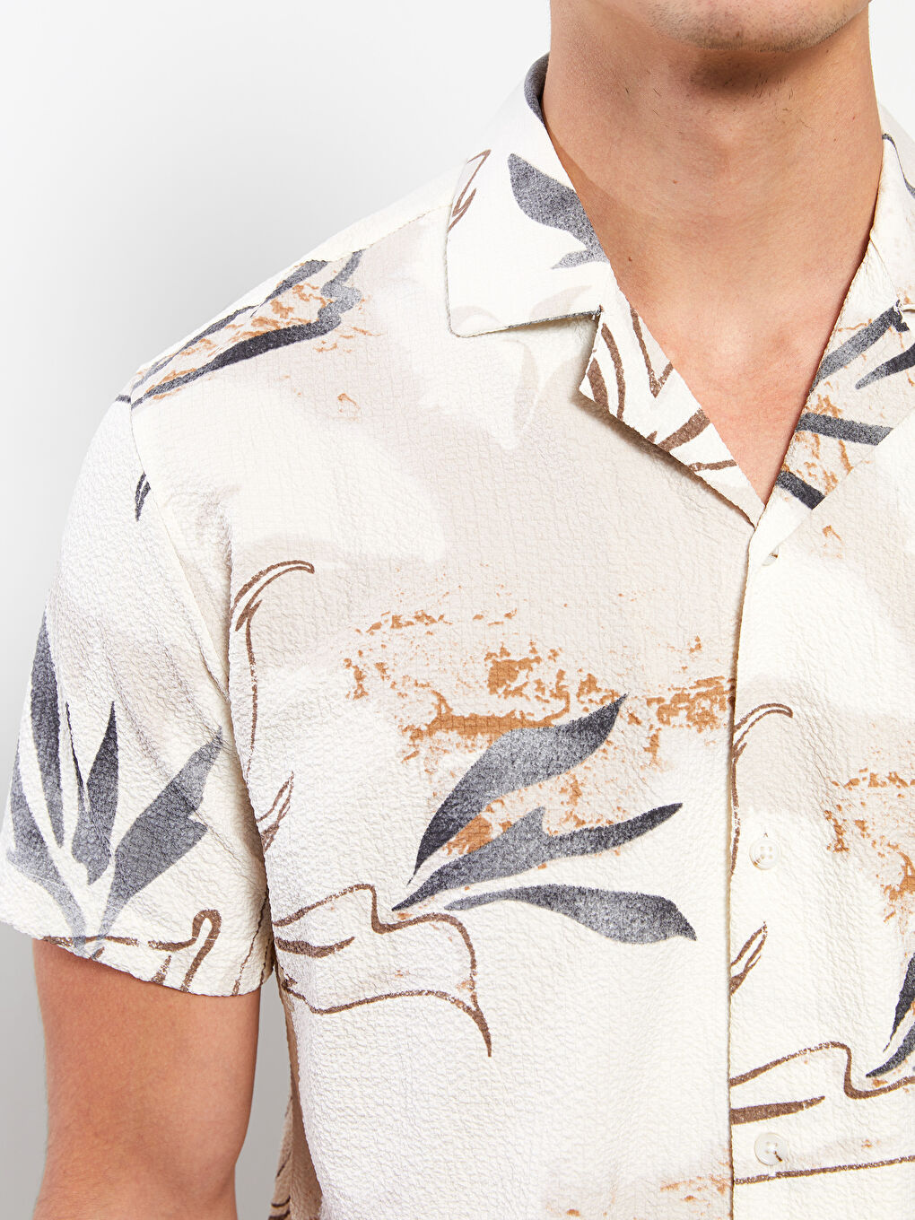 Bej Slim Fit Resort Yaka Kısa Kollu Desenli Erkek Gömlek-3