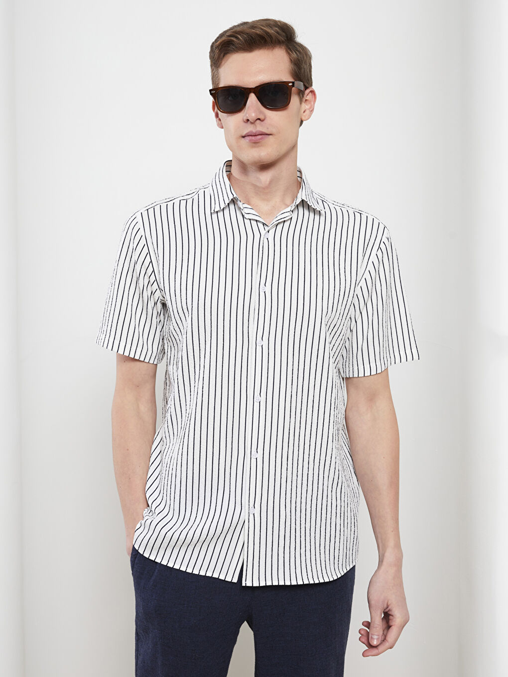 Beyaz Regular Fit Kısa Kollu Çizgili Erkek Gömlek