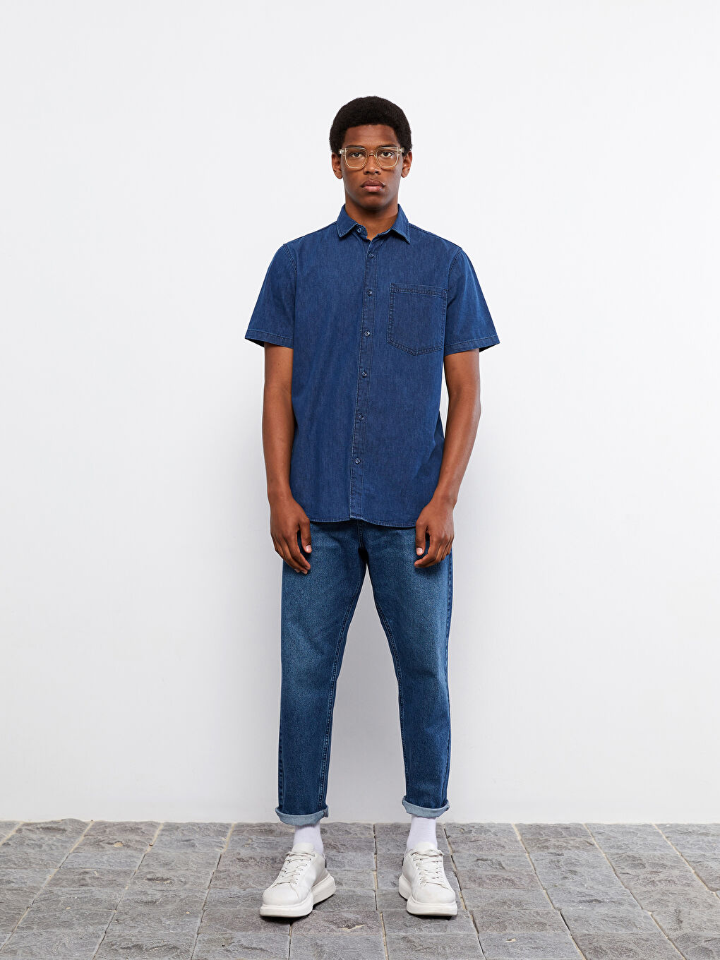 Regular Fit Short Sleeve Men's Denim Shirt-1