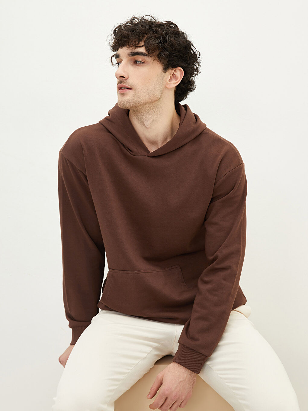 Kahverengi Uzun Kollu Erkek Hoodie