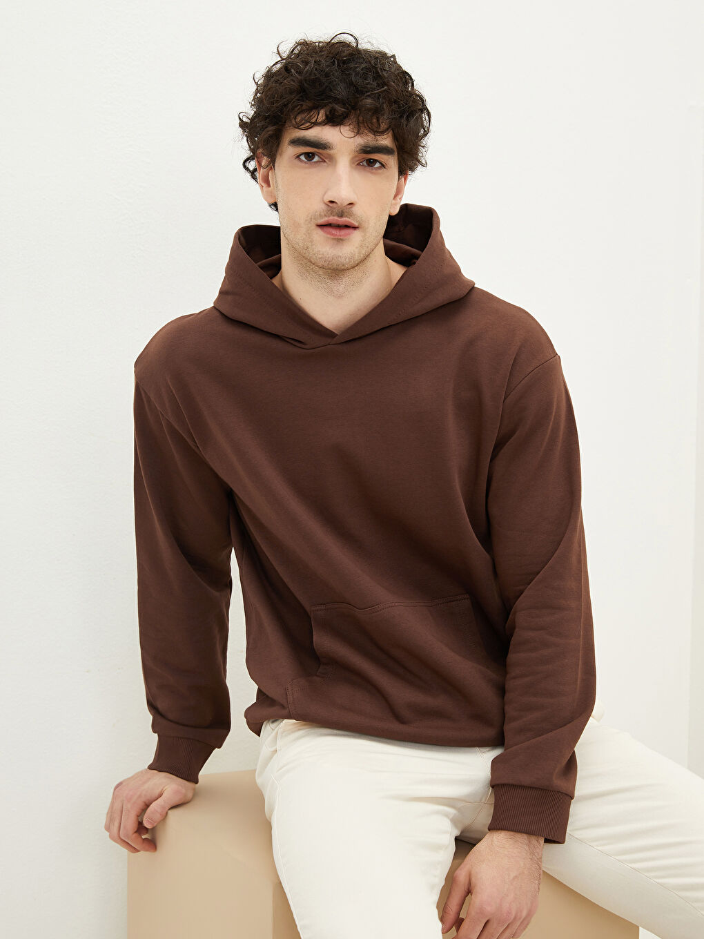 Kahverengi Uzun Kollu Erkek Hoodie-1