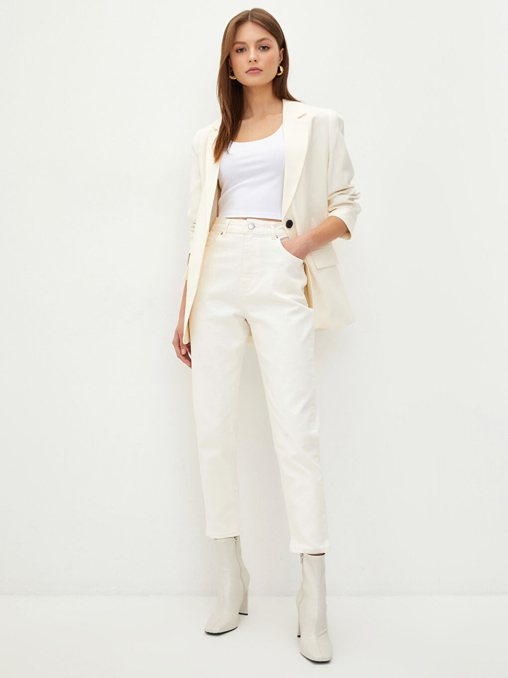 Ekru Yüksek Bel Standart Fit Düz Cep Detaylı Kadın Jean Pantolon