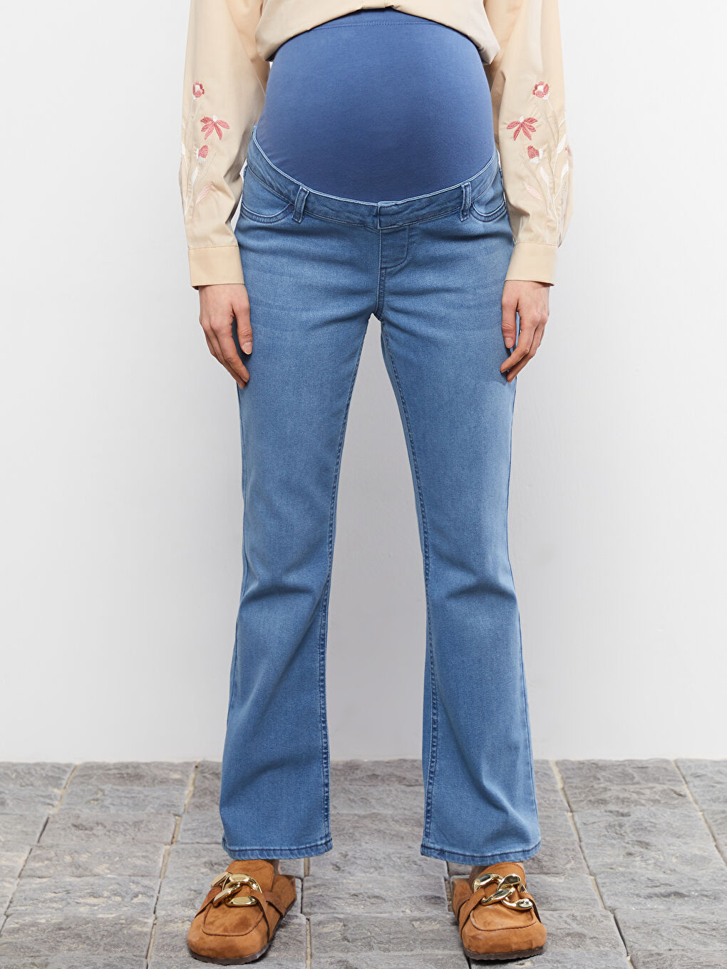 İndigo Karın Panelli Wideleg Düz Cep Detaylı Hamile Rodeo Jean Pantolon-3