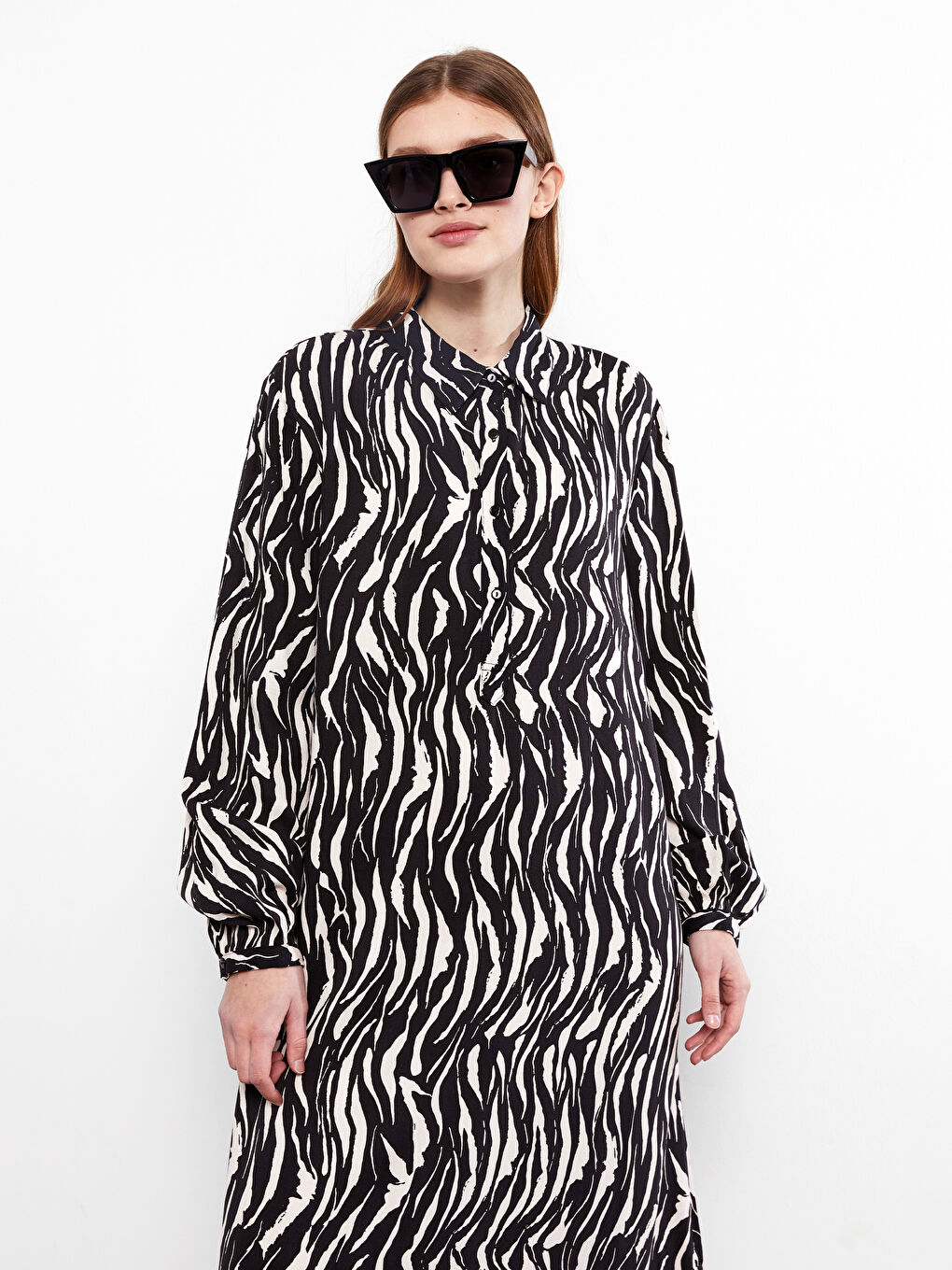 Siyah Gömlek Yaka Desenli Uzun Kollu Viskon Kadın Elbise-1