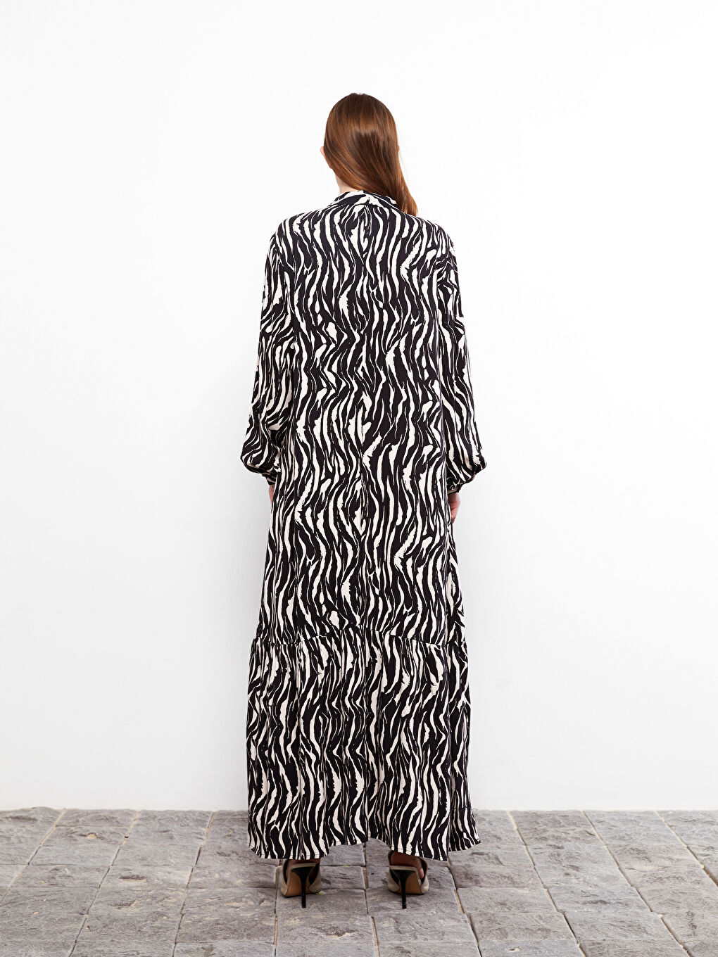 LCW Modest Siyah Gömlek Yaka Desenli Uzun Kollu Viskon Kadın