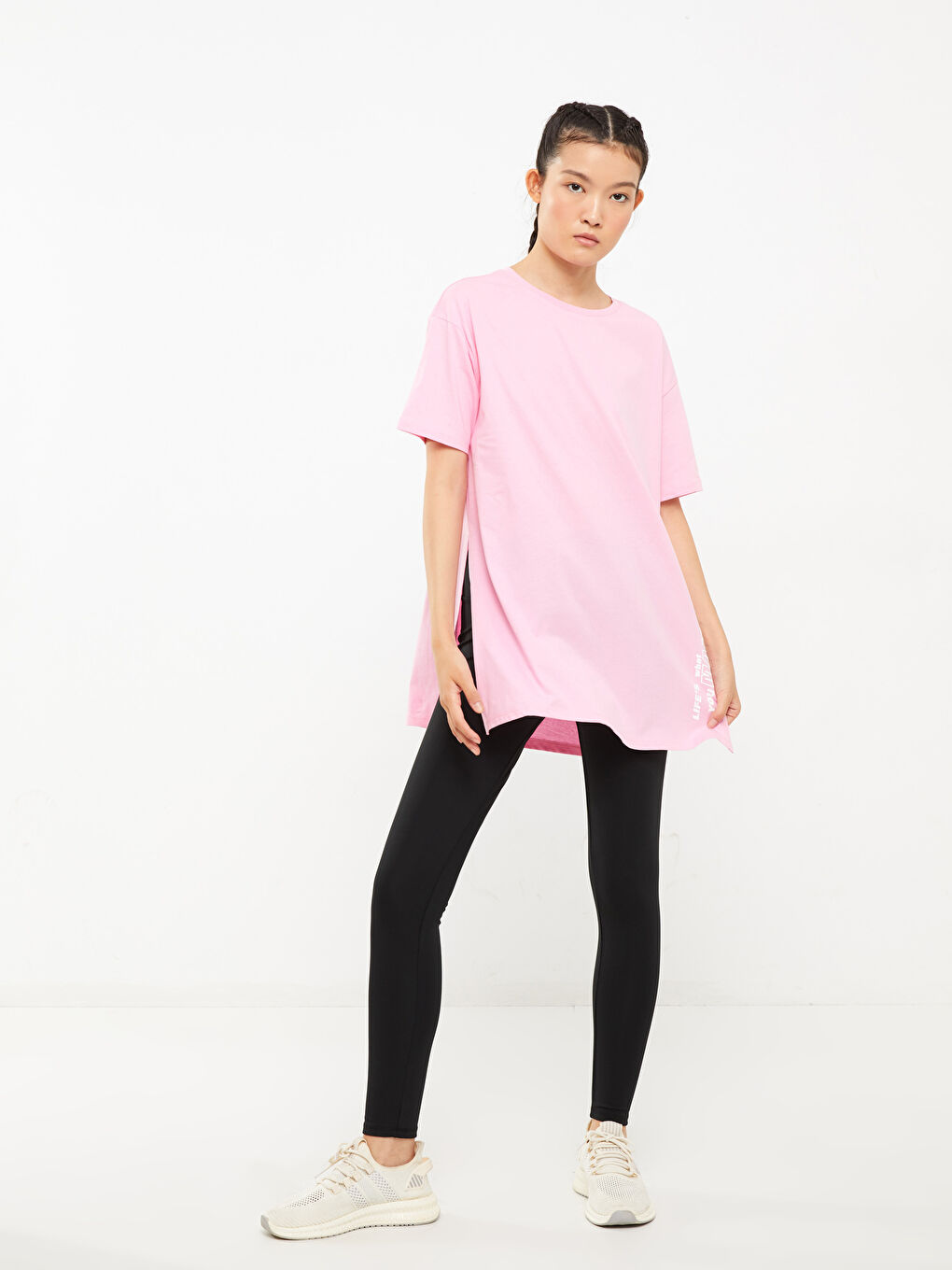 Okrugli izrez, štampano slovo, kratki rukav, pamučna ženska majica-2