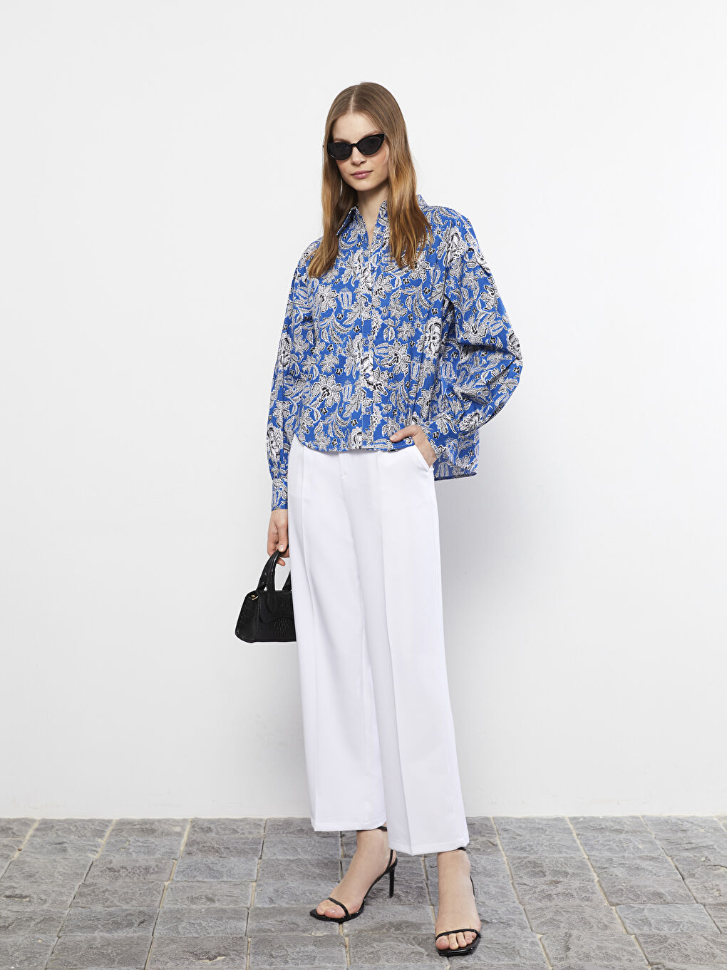 Mavi Önden Düğme Kapamalı Çiçekli Uzun Kollu Poplin Kadın Gömlek