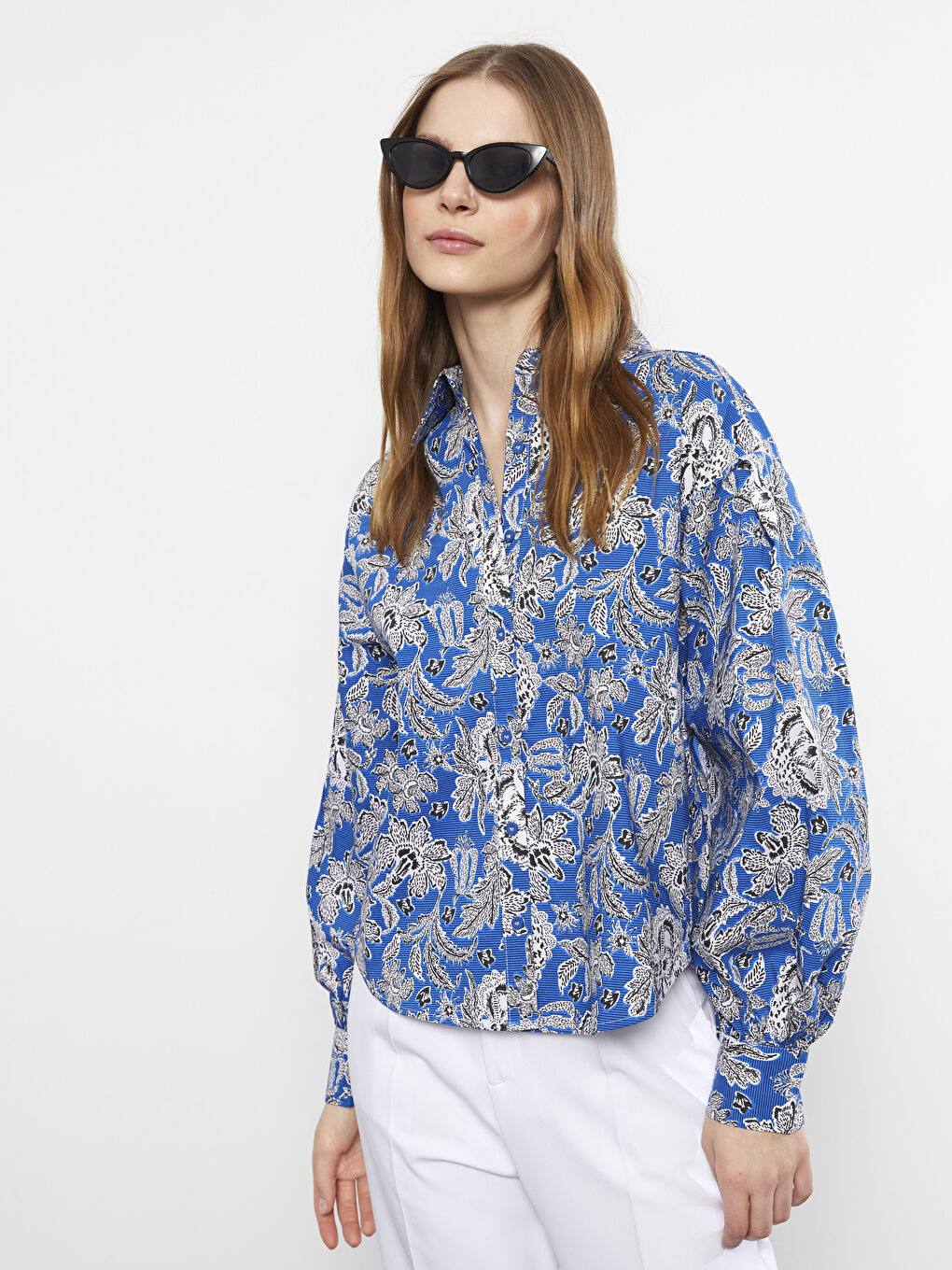 Mavi Önden Düğme Kapamalı Çiçekli Uzun Kollu Poplin Kadın Gömlek-1