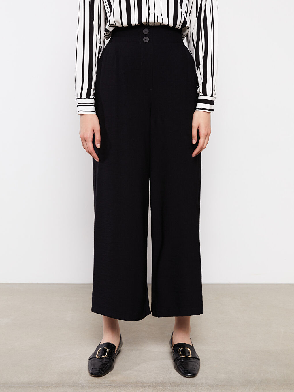 Siyah Kadın Beli Lastikli Rahat Kalıp Düz Pantolon-3
