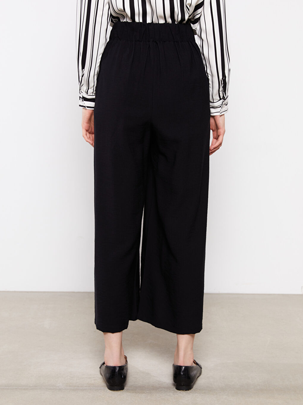 Siyah Kadın Beli Lastikli Rahat Kalıp Düz Pantolon-4