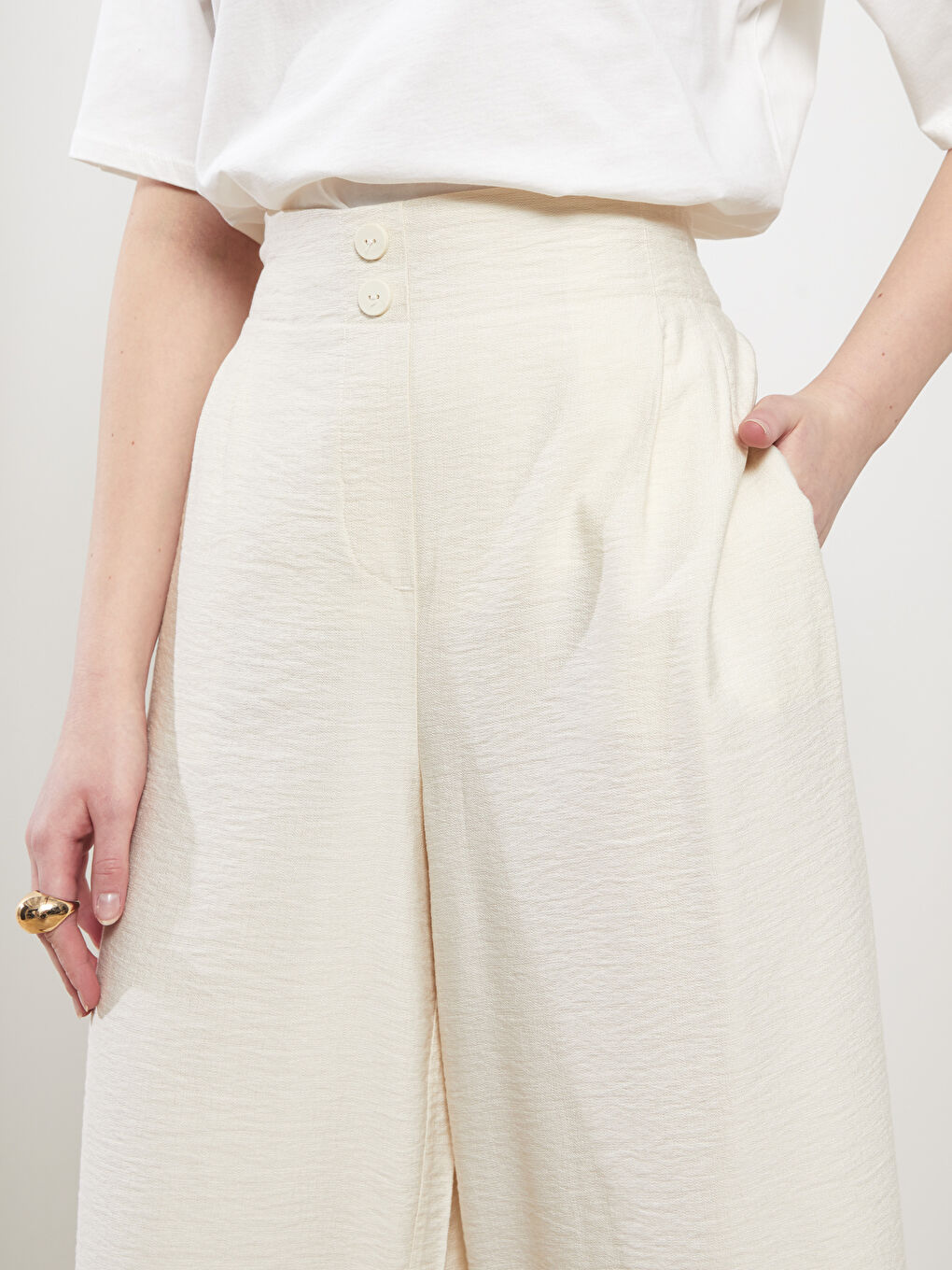 Ekru Kadın Beli Lastikli Rahat Kalıp Düz Pantolon-3