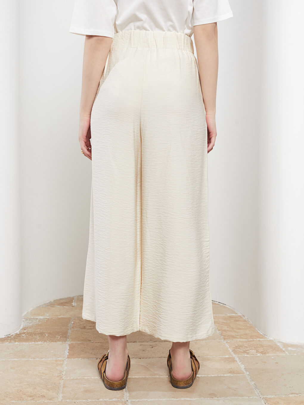 Ekru Kadın Beli Lastikli Rahat Kalıp Düz Pantolon-4