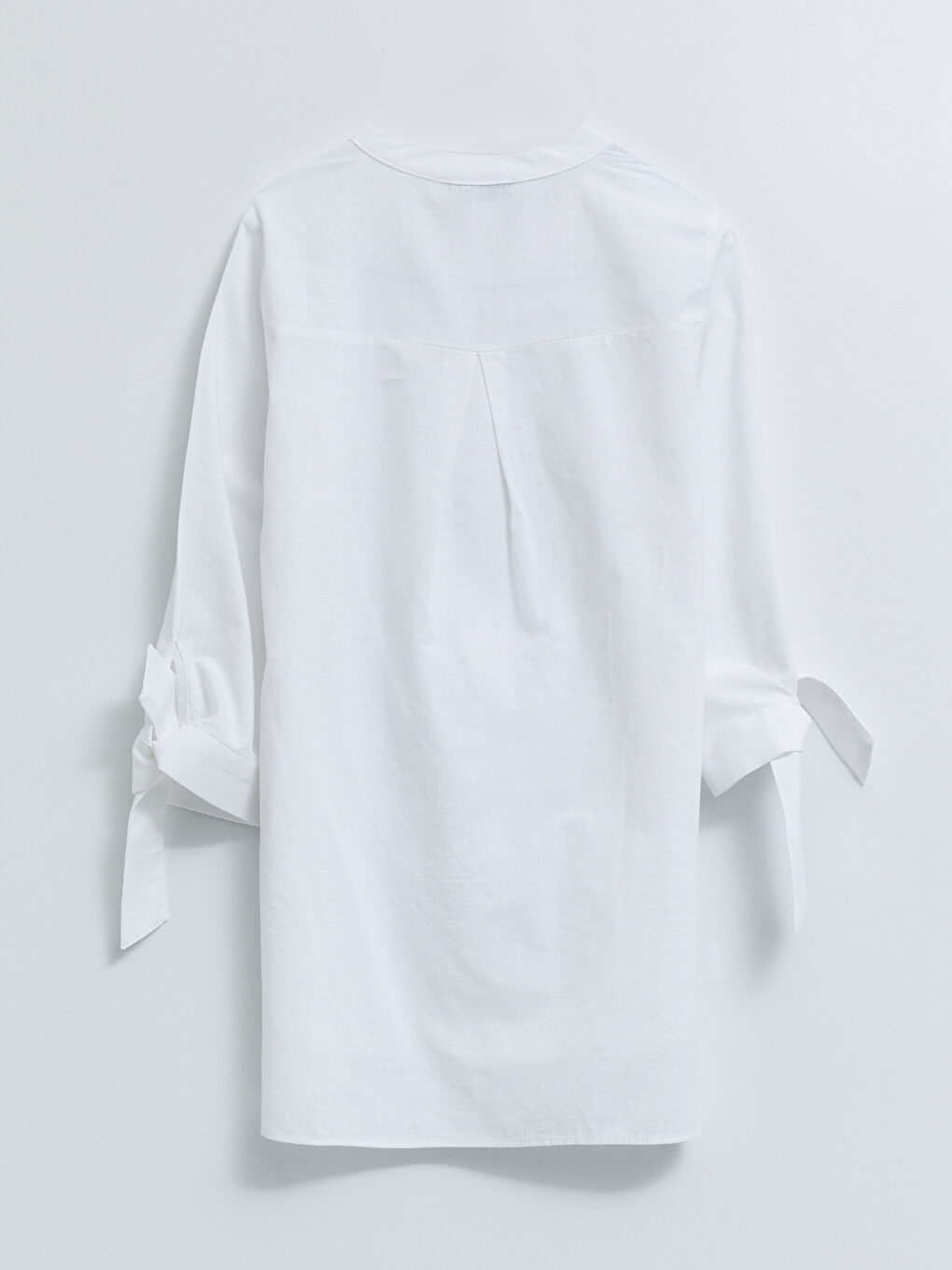 Beyaz Kaçık Yaka Düz Pamuklu Kadın Gömlek-6