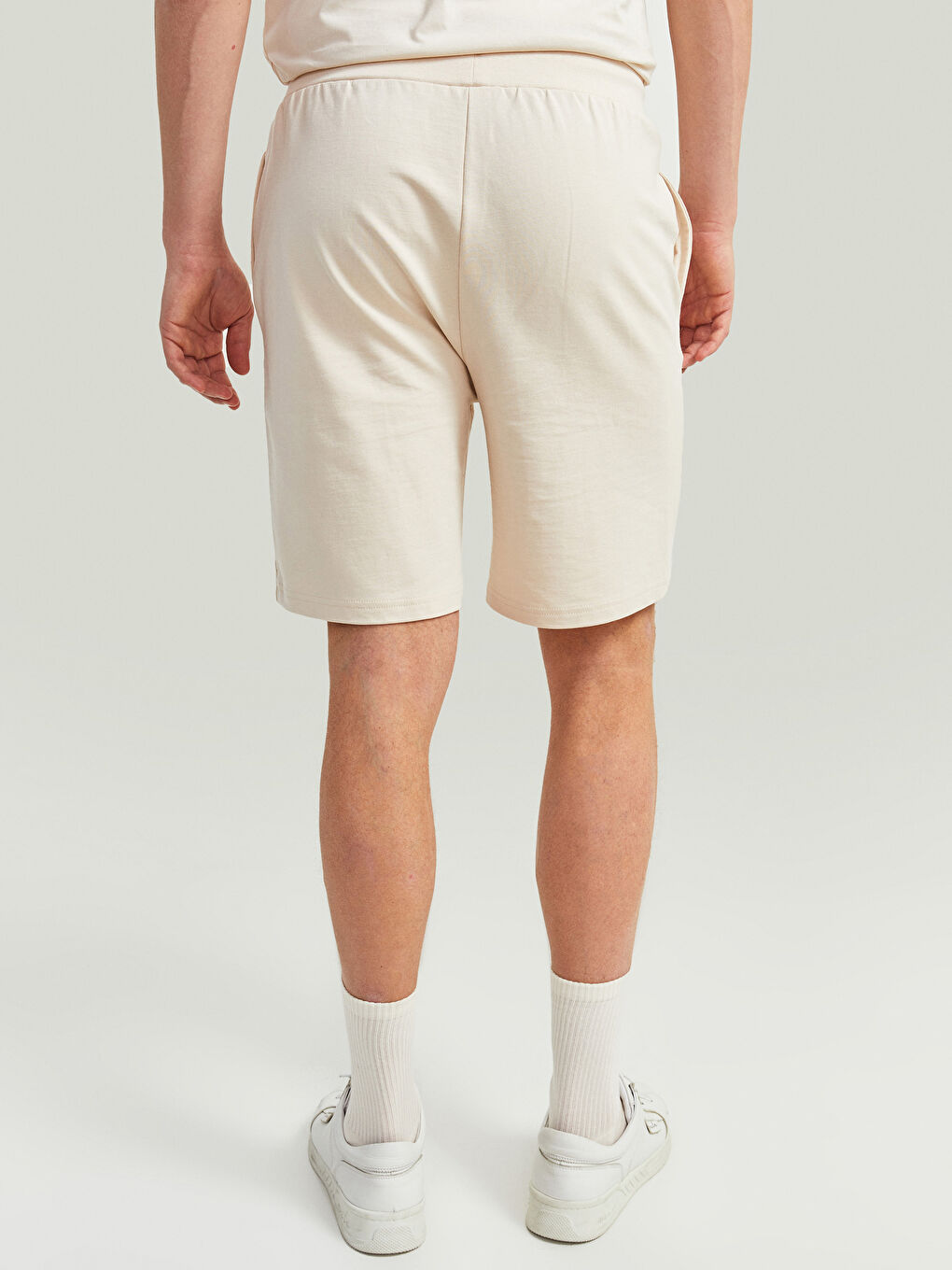 شورت رجالي محبوك بنقشة قياسية-4