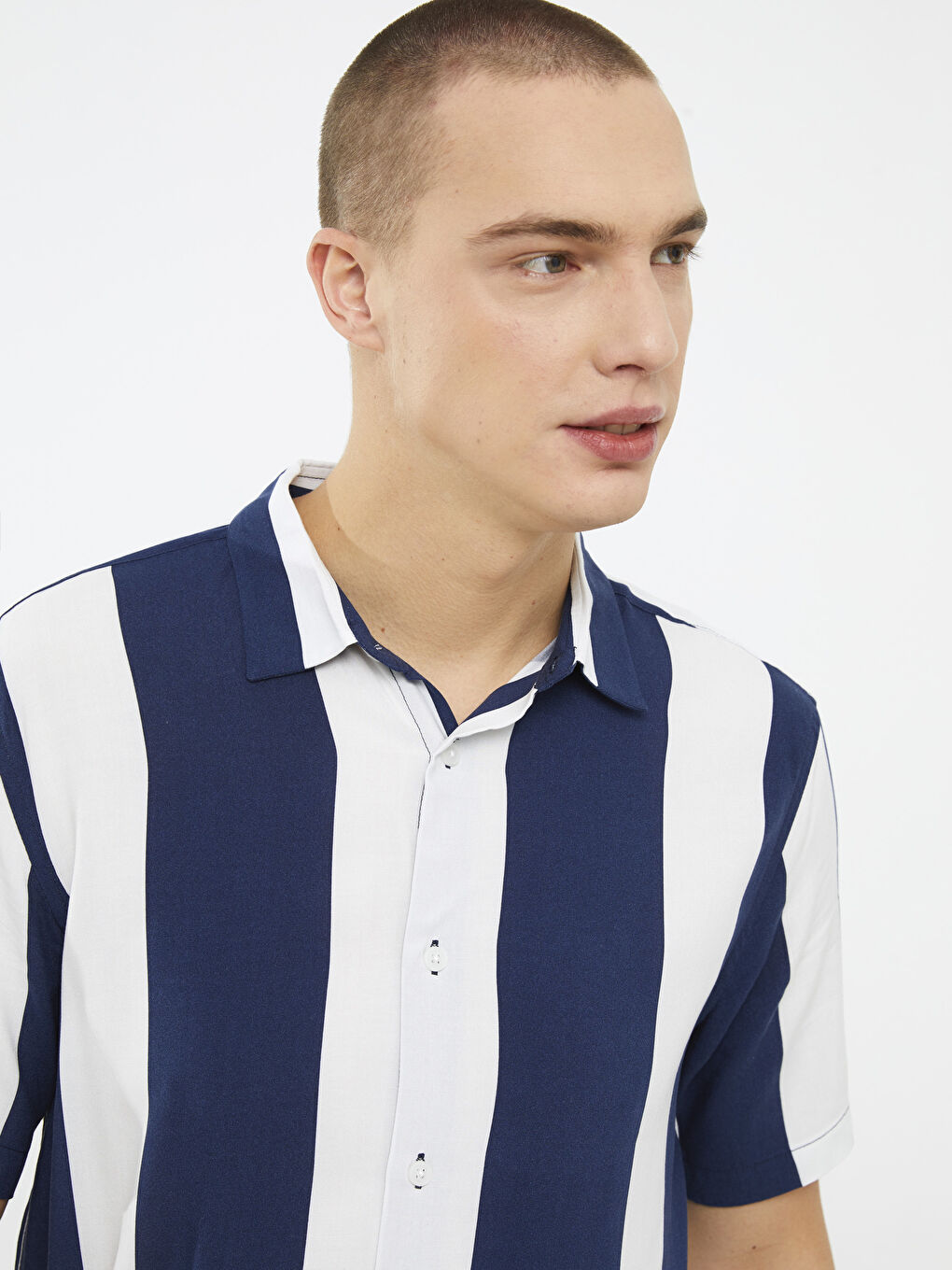 Lacivert Regular Fit Kısa Kollu Çizgili Erkek Gömlek-2