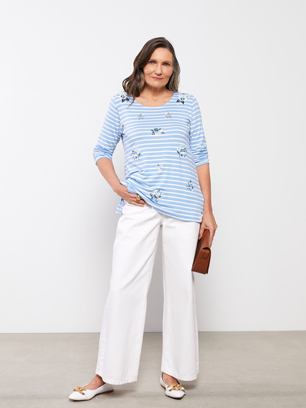 მრგვალი საყელო ზოლიანი გრძელმკლავიანი მაისური ქალებისთვის-1