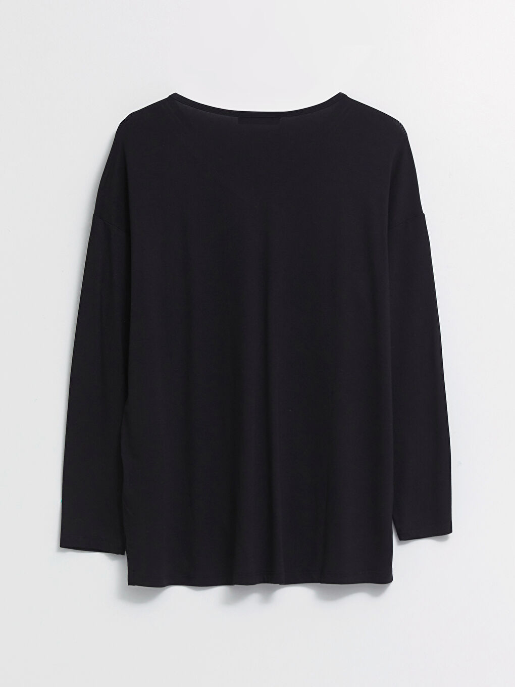 تيشيرت نسائي بأكمام طويلة وفتحة رقبة على شكل حرف V سادة-6