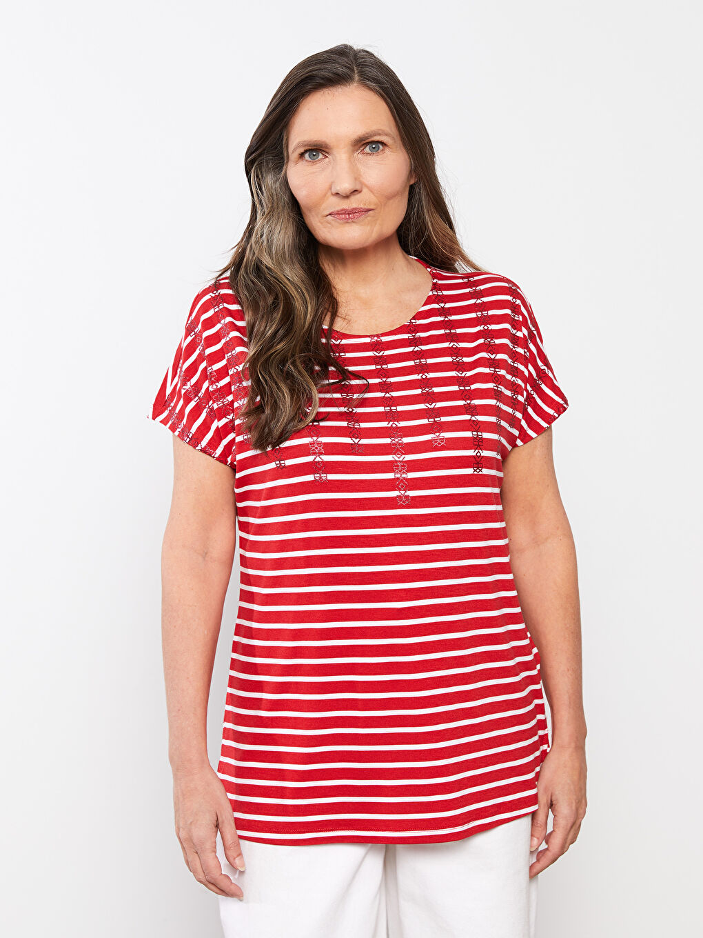 Kırmızı Bisiklet Yaka Çizgili Kısa Kollu Krep Kadın Tişört-1