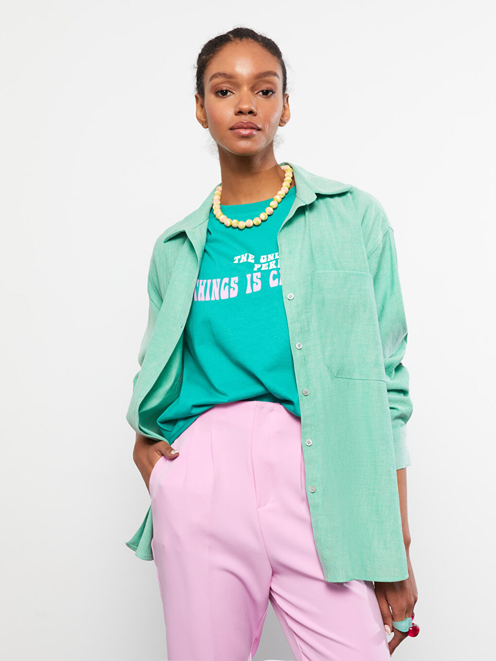 әйелдерге арналған ұзын жеңді түймелі стандартты пішімді жейде-1