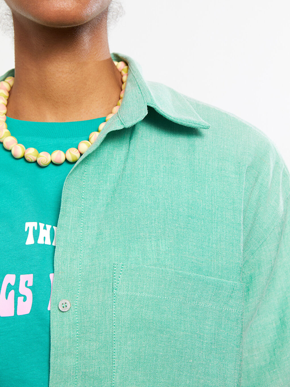 әйелдерге арналған ұзын жеңді түймелі стандартты пішімді жейде-3