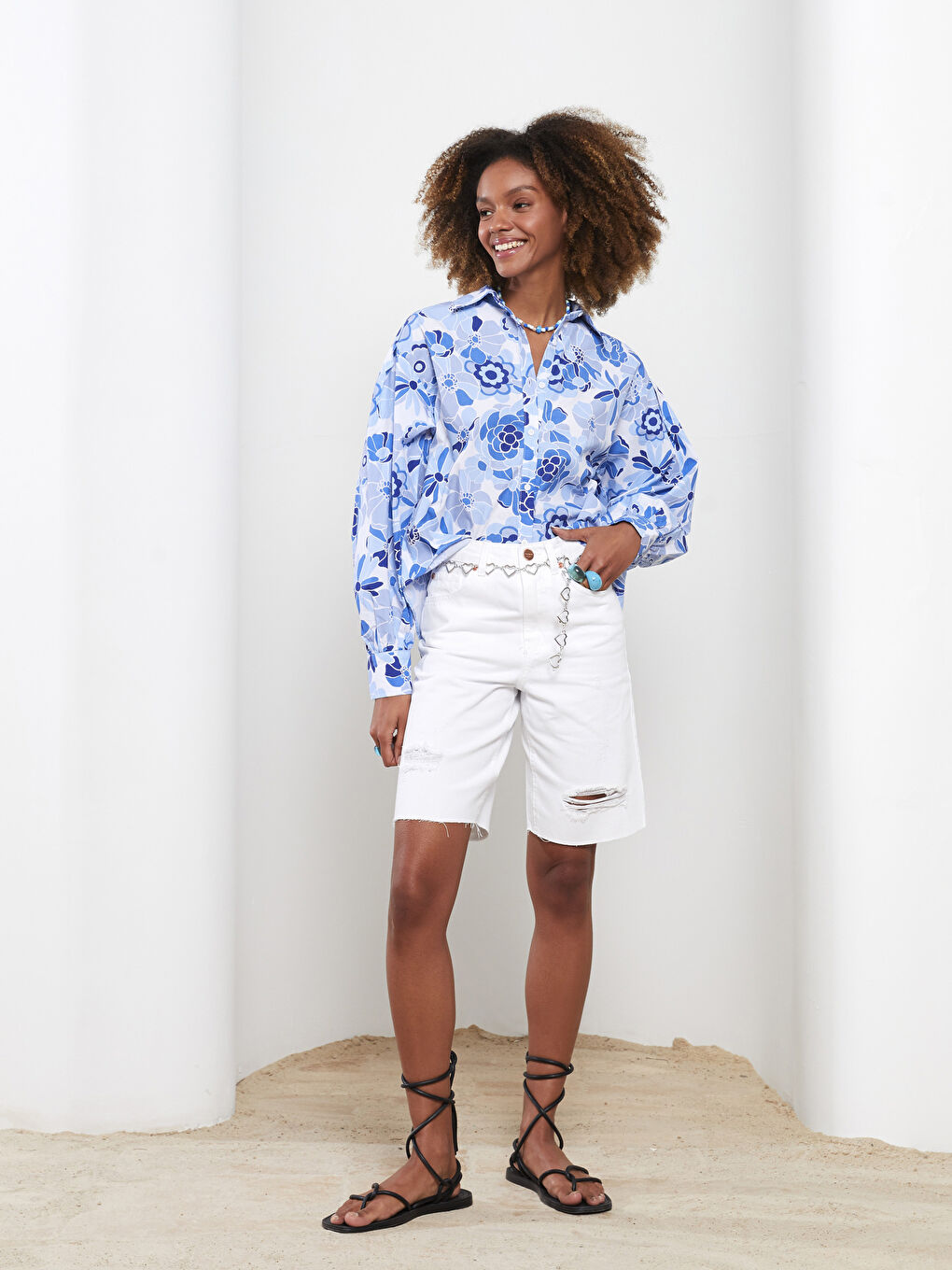 Mavi Önden Düğme Kapamalı Çiçekli Uzun Kollu Poplin Kadın Gömlek-2