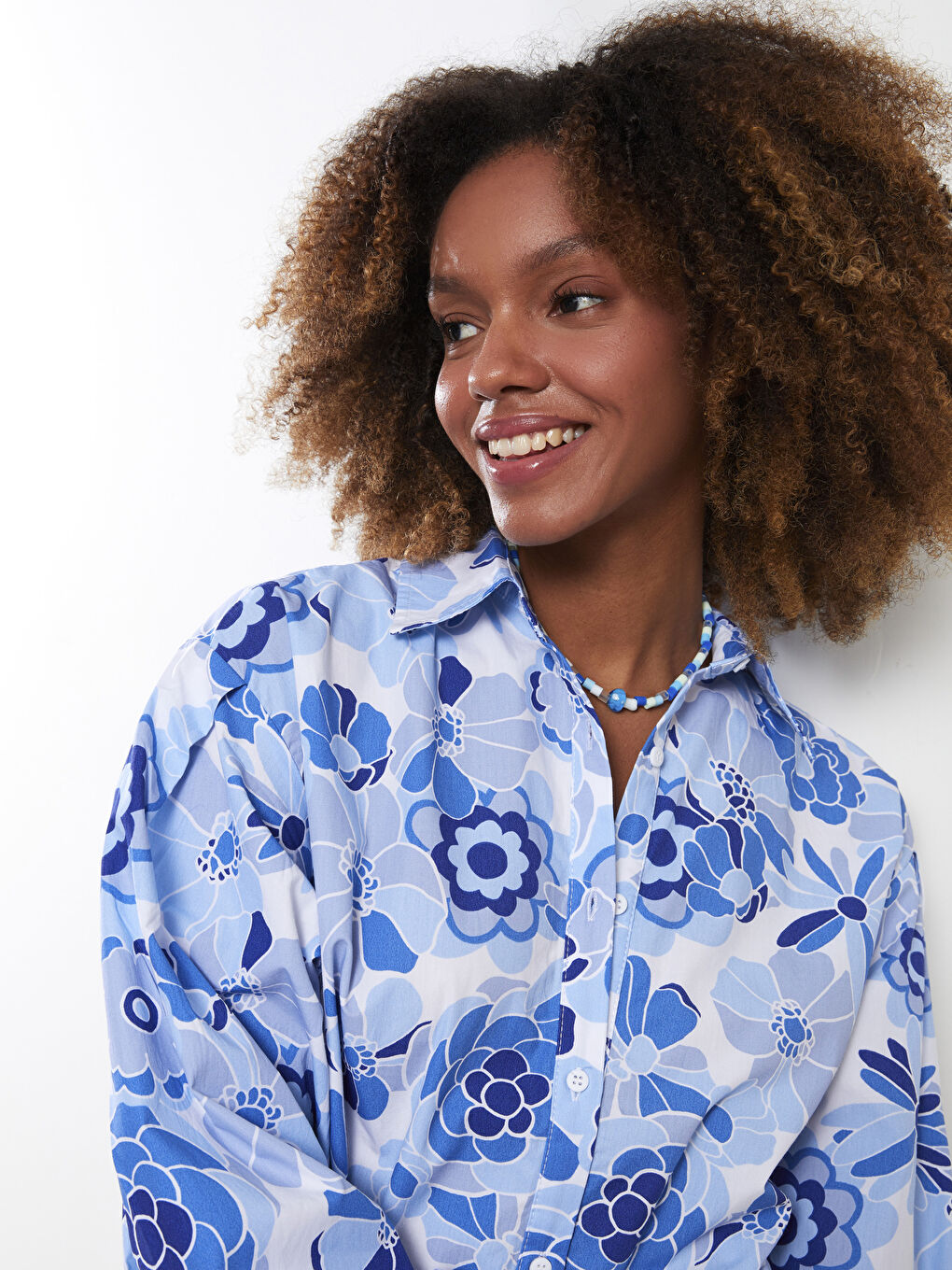 Mavi Önden Düğme Kapamalı Çiçekli Uzun Kollu Poplin Kadın Gömlek-3