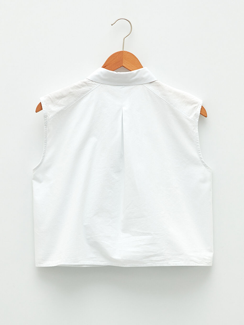 Beyaz Önden Düğme Kapamalı Düz Kolsuz Poplin Kadın Gömlek-6