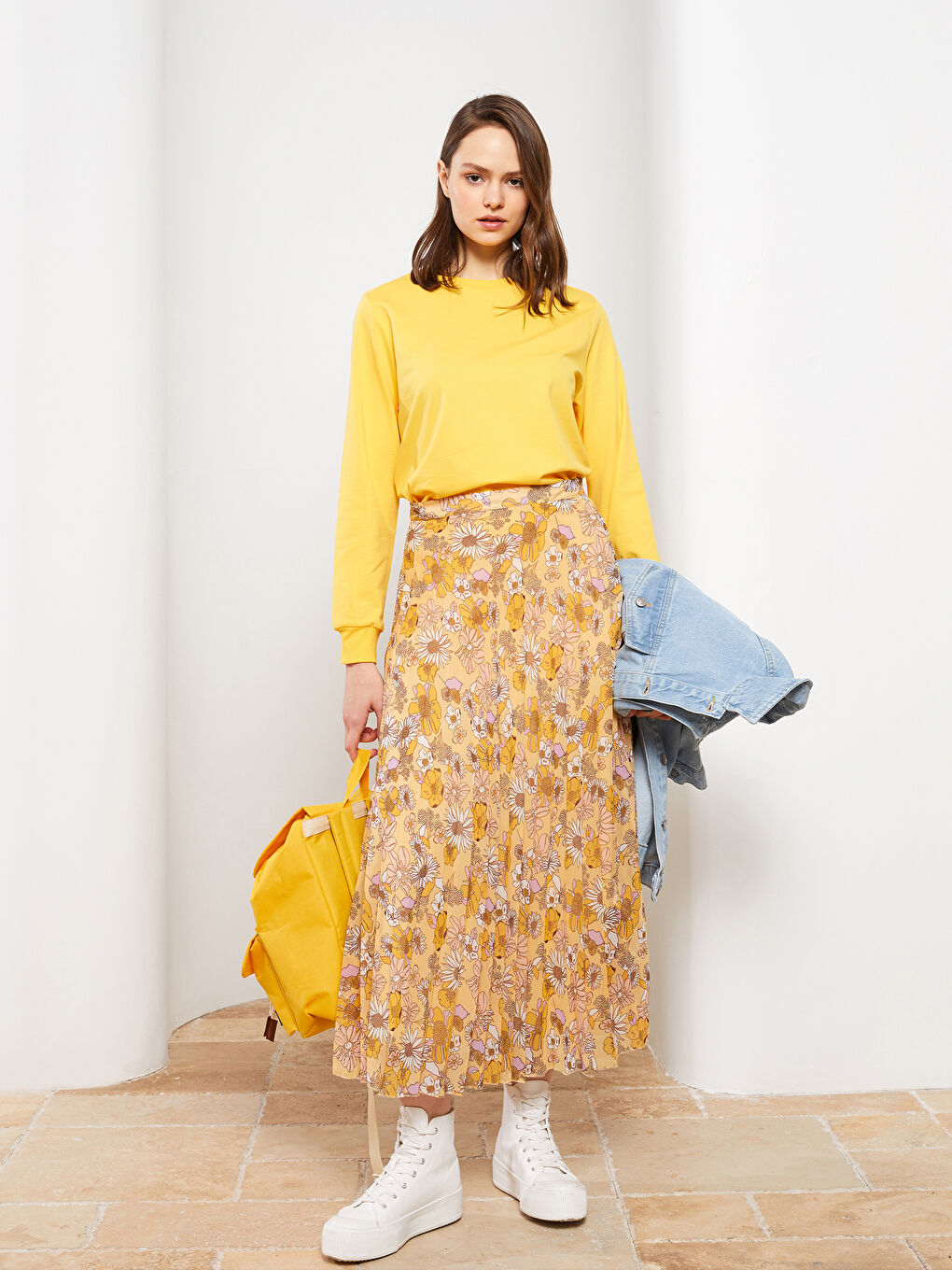 ყვავილოვანი შიფონის ქალებისთვის პლისირებული ქვედაბოლო ელვაშესაკრავით წელზე