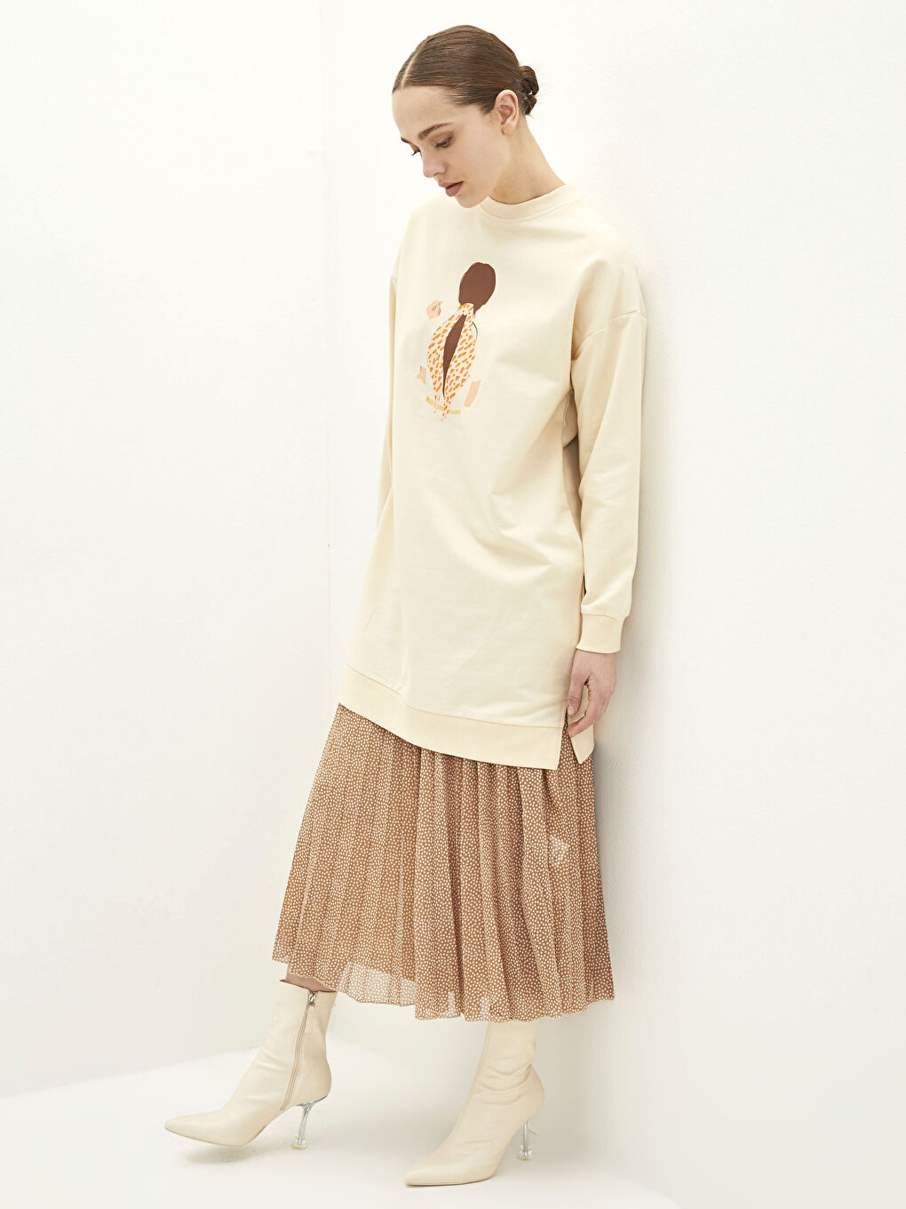 Kahverengi Beli Fermuarlı Puantiyeli Şifon Kadın Pileli Etek