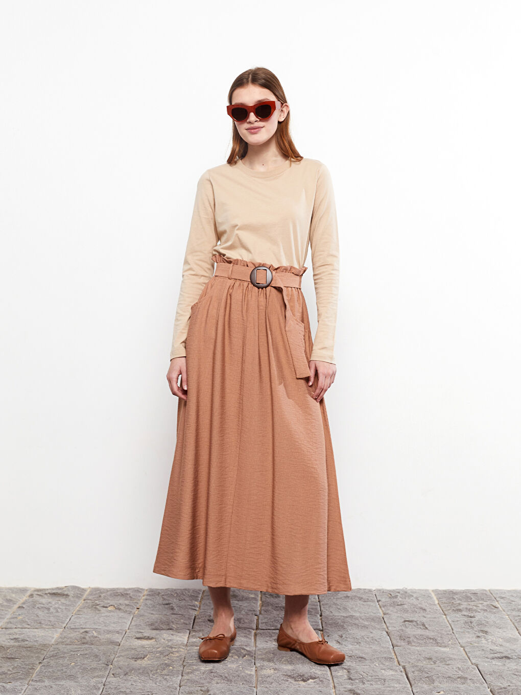 Bej Beli Lastikli Düz Kemer Detaylı A Kesim Kadın Etek-1