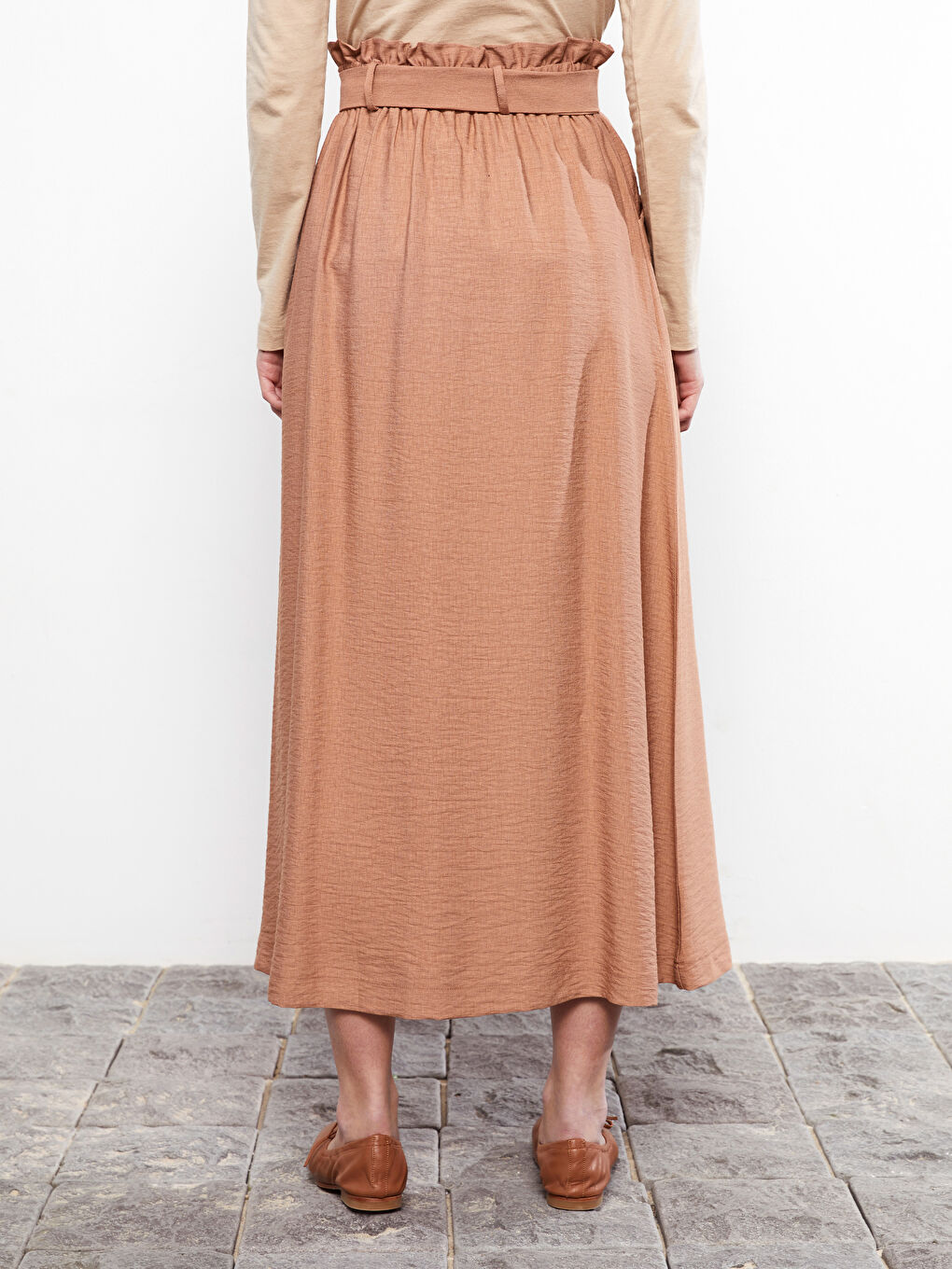 Bej Beli Lastikli Düz Kemer Detaylı A Kesim Kadın Etek-4