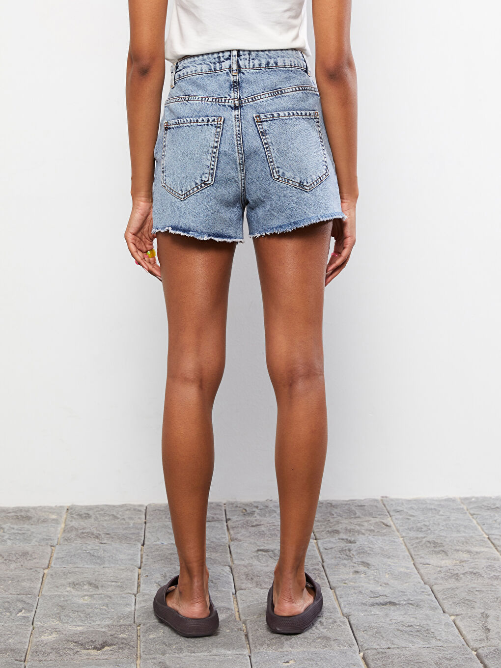 شورت جينز روديو حريمي بتفاصيل جيب مطبوعة بقصة مريحة و خصر عالي-6