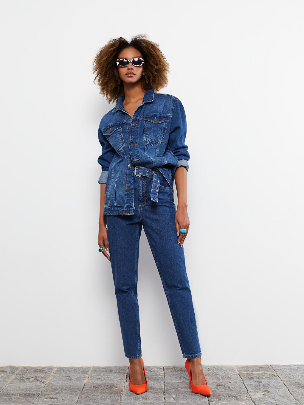 İndigo Yüksel Bel Mom Fit Cep Detaylı Kadın Rodeo Jean Pantolon