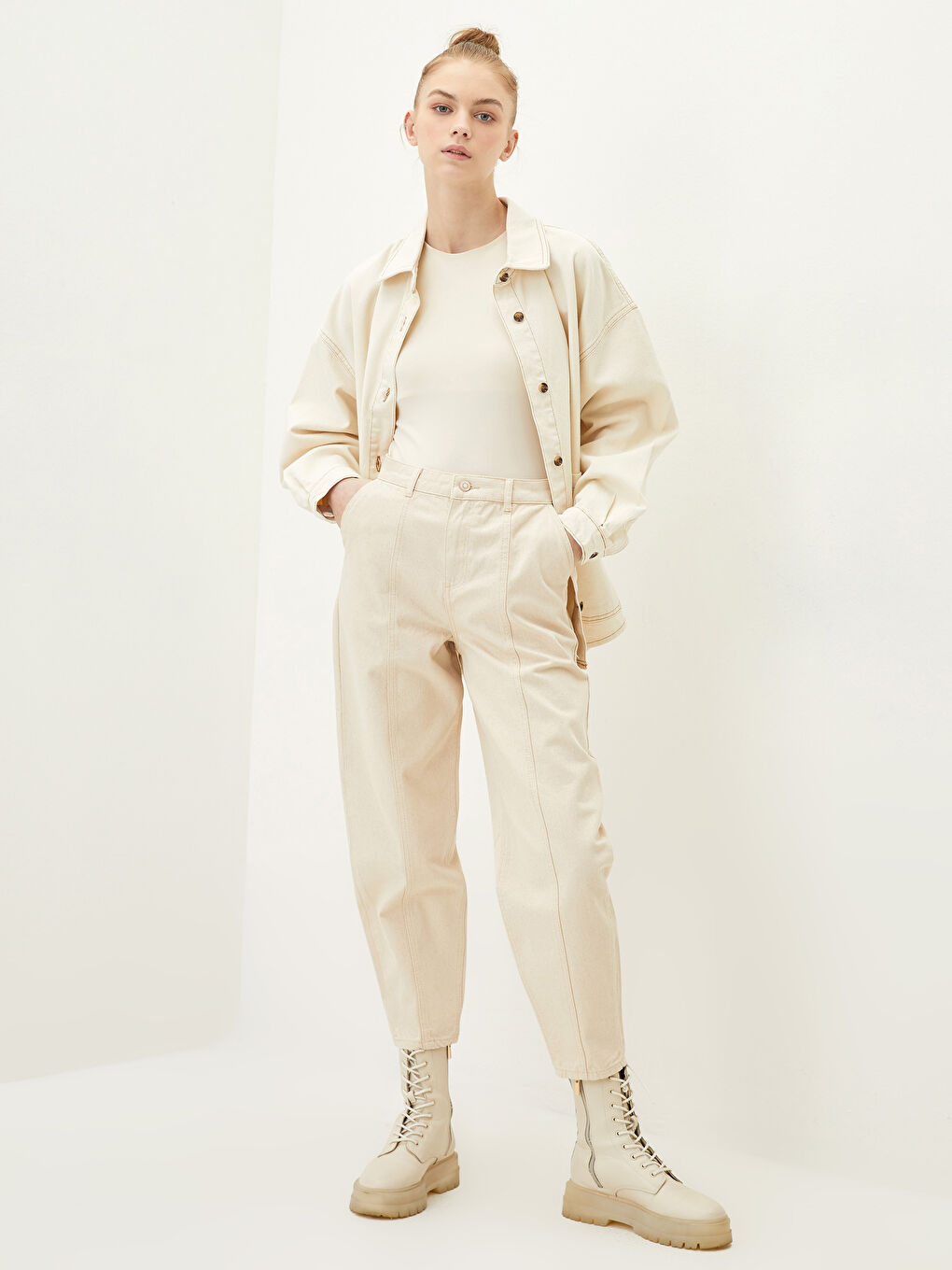 Bej Yüksek Bel Slouchy Cep Detaylı Kadın Jean Pantolon