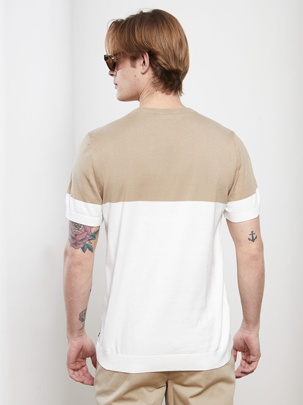 Beyaz Bisiklet Yaka Kısa Kollu Renk Bloklu Erkek Triko Kazak-6