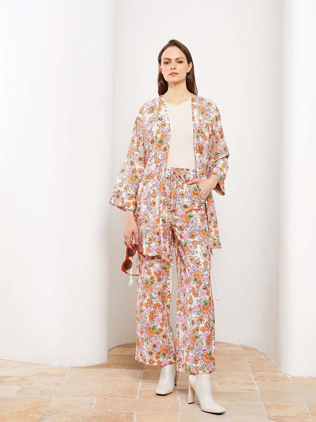 Elastic Waist Comfortable Fit Floral Pocket Detailed Women's Trousers-1