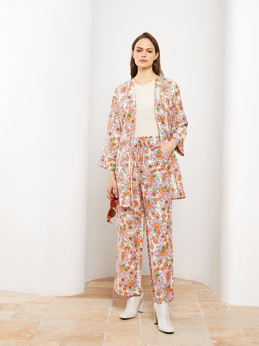 Elastic Waist Comfortable Fit Floral Pocket Detailed Women's Trousers-2