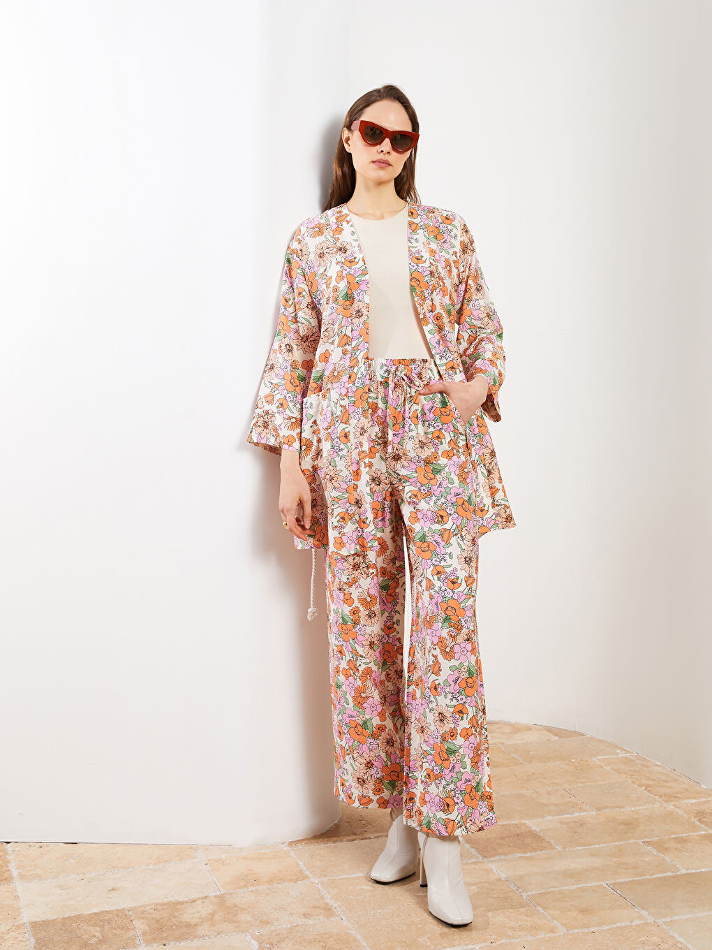 Elastic Waist Comfortable Fit Floral Pocket Detailed Women's Trousers-3